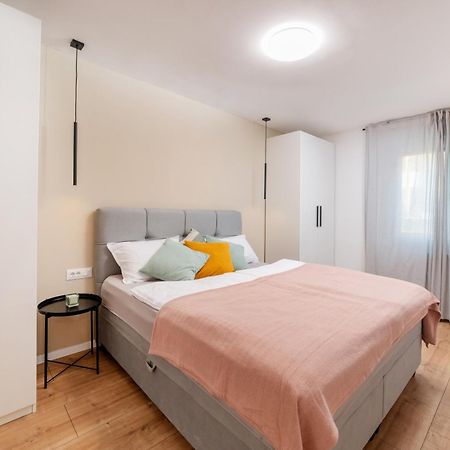 Cro.Lo Modern Retreat Apartment Сплит Екстериор снимка